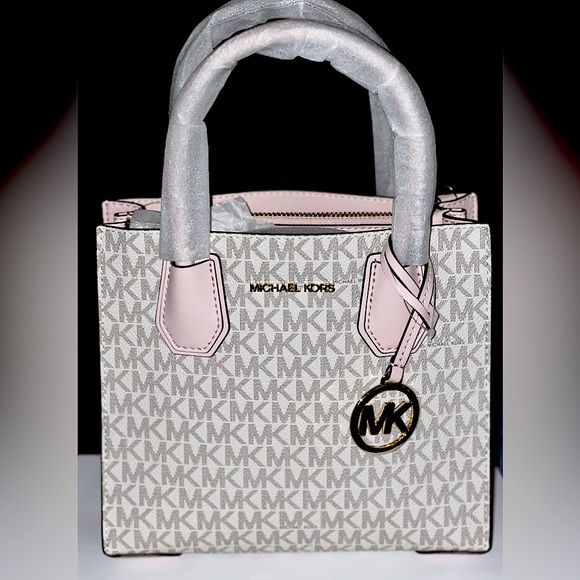 Michael Kors Handbags - MICHAEL KORS Mercer Medium Accordion Crossbody Bag - NWT